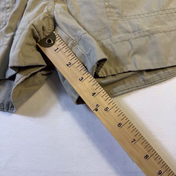 H&M Women's‎ Shorts Size 2 Sewn Cuffs Button Khaki Cotton Back Pockets Y2K - Picture 5 of 10